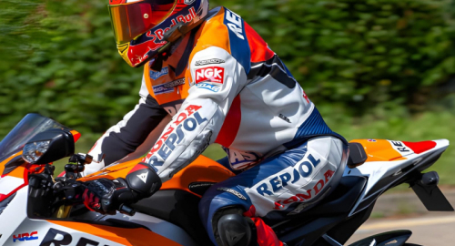 MotoGP al Mugello, Bezzecchi in pole e Aprilia domina le qualifiche: l'Italia sogna nel Gran Premio di casa